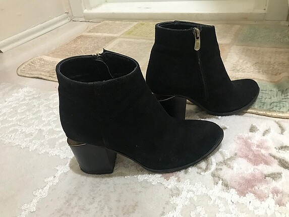 36 Beden siyah Renk 36 numara bot