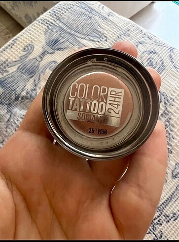  Beden Maybelline New York Krem Göz Farı