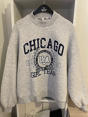 Sweatshirt
