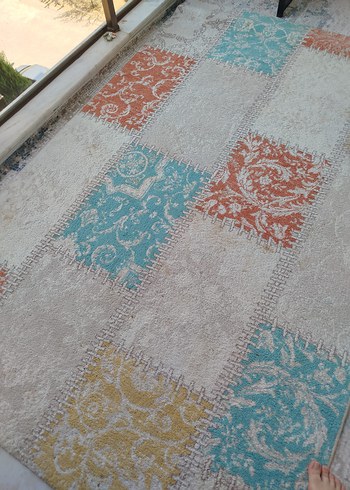 Pastel Renkli Soyut Desenli Halı