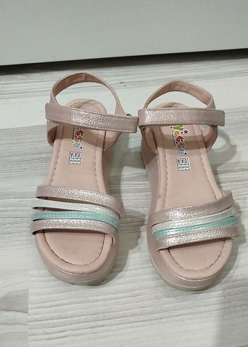 Kız Çocuk Pembe Tokalı ayakkabı