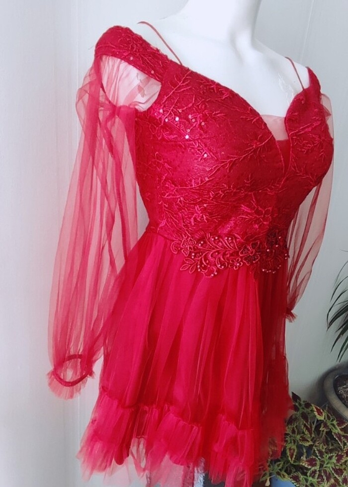 Kırmızı tül abiye - Görsel 3