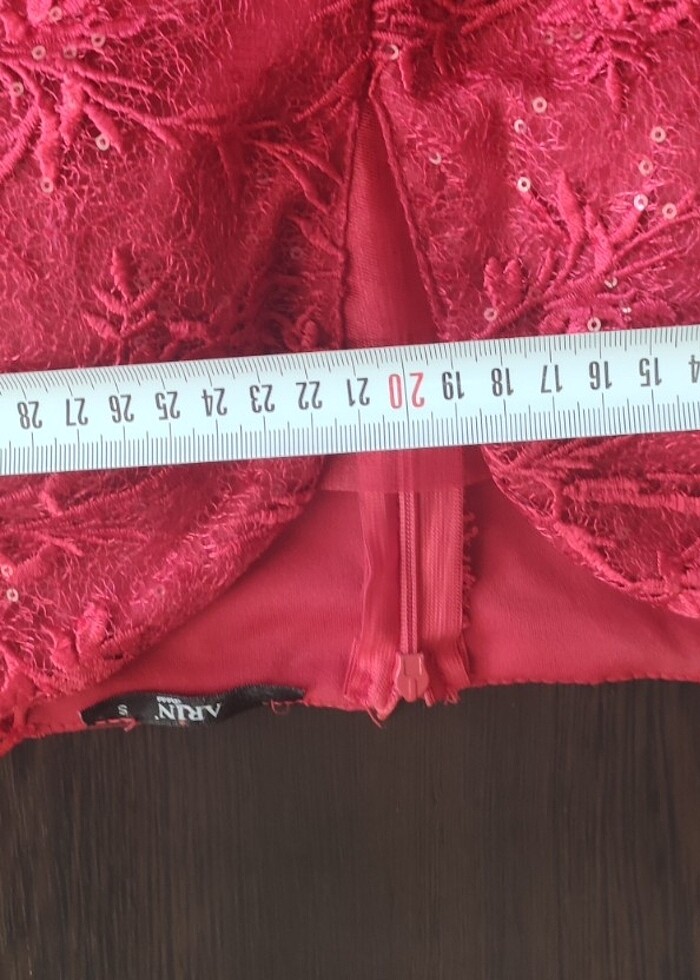 Kırmızı tül abiye - Görsel 4