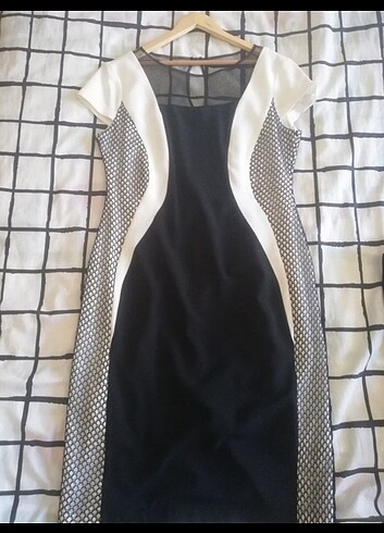 Siyah Beyaz Tül Detay Elbise - Görsel 2
