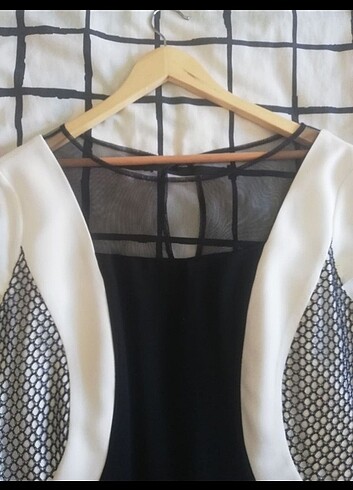 Siyah Beyaz Tül Detay Elbise - Görsel 5