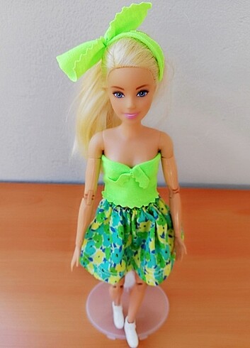 Barbie figür oyuncak