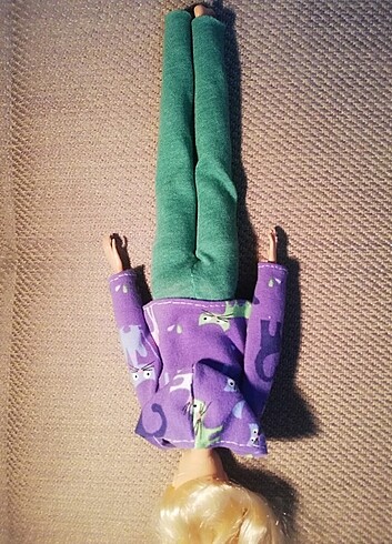 Barbie figür oyuncak 