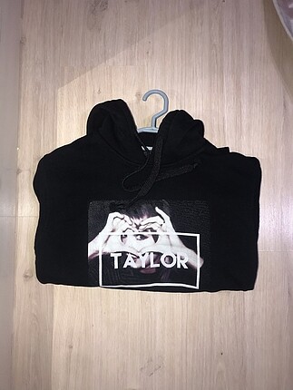 Taylor swift sweatshirt
