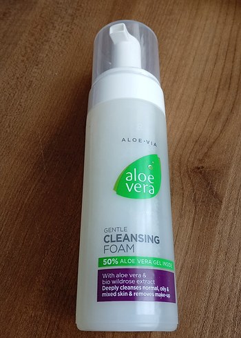 Aloe Vera Özlü Nazik Temizleme Köpüğü