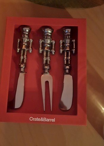 Crate&Barrel Bordo Kesme ve Servis Seti - Görsel 4