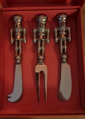 Crate&Barrel Bordo Kesme ve Servis Seti - Görsel 7