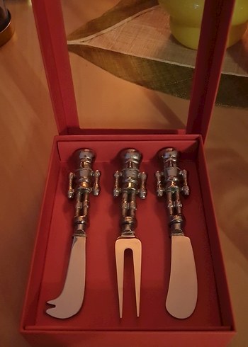 Crate&Barrel Bordo Kesme ve Servis Seti - Görsel 6