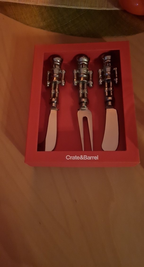 Crate&Barrel Bordo Kesme ve Servis Seti - Görsel 2