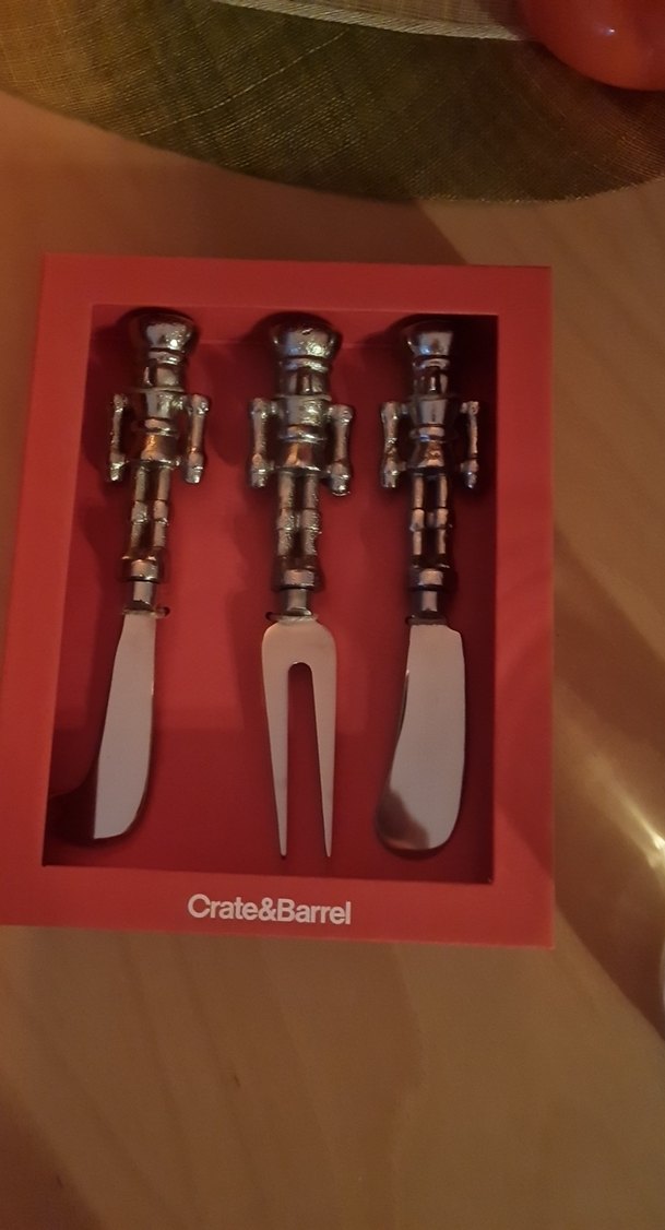 Crate&Barrel Bordo Kesme ve Servis Seti - Görsel 4