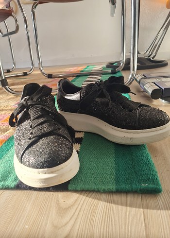 Alexander McQueen simli kadın spor ayakkabı - Görsel 9