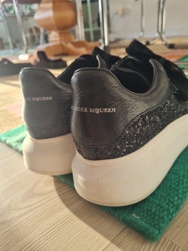 Alexander McQueen simli kadın spor ayakkabı - Görsel 3