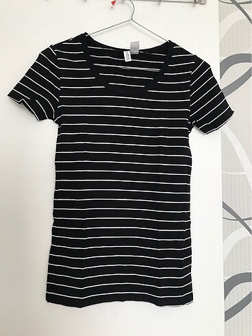 H&M siyah beyaz çizgili xs tshirt