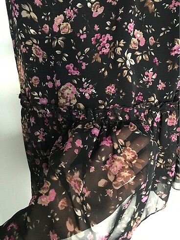 Batik Batik 34 Beren çiçekli şifon elbise