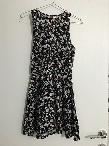 s Beden H&M çiçek desenli likralı mini elbise