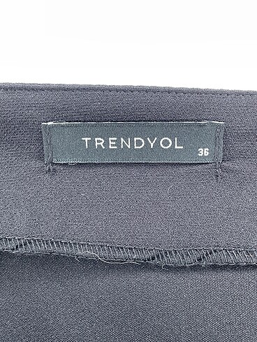 36 Beden siyah Renk Trendyol & Milla Uzun Etek %70 İndirimli.