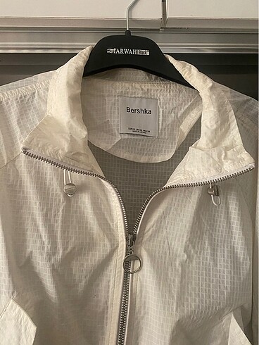 Bershka Yağmurluk
