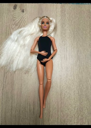 Barbie ekstra bebek