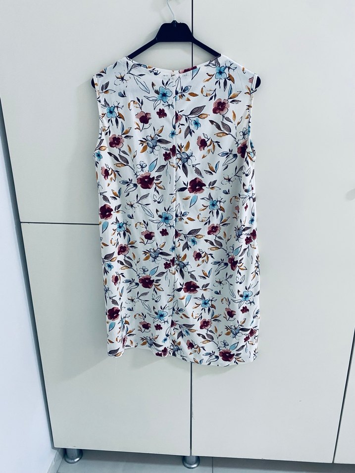 Çiçek Desenli Kolsuz A kesim Hamile elbisesi - Görsel 4