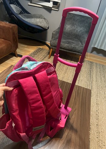 Pembe Barbie Desenli Çekçekli Çocuk Sırt Çantası