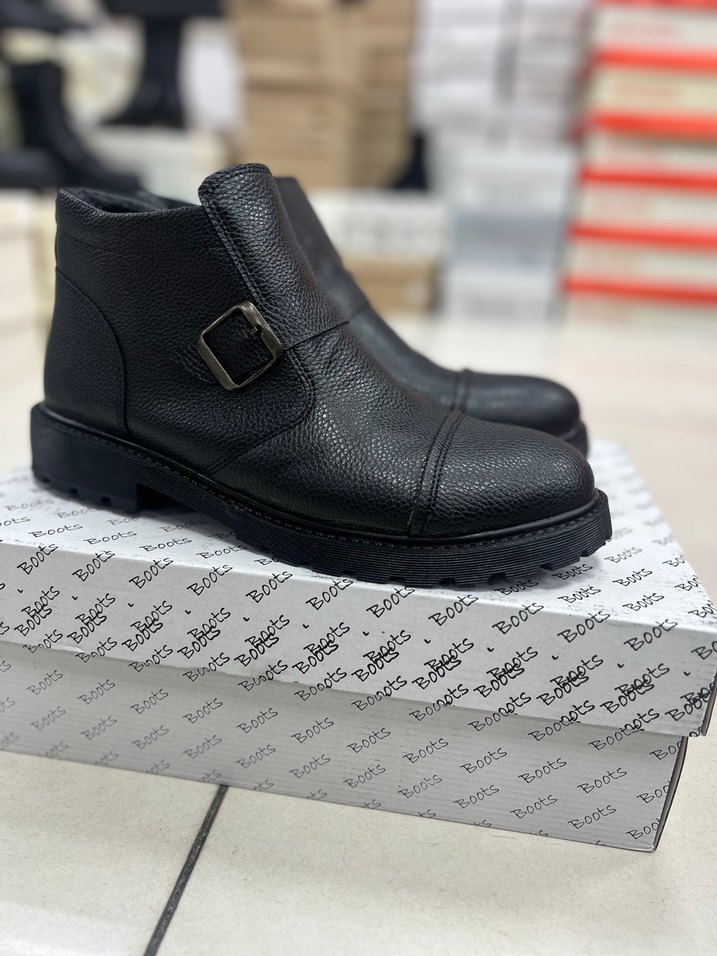Siyah Tokalı Erkek Sokak Stili Bot - Görsel 3