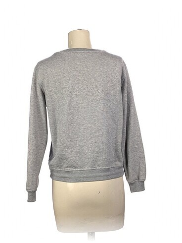 m Beden PreLoved Sweatshirt %70 İndirimli.