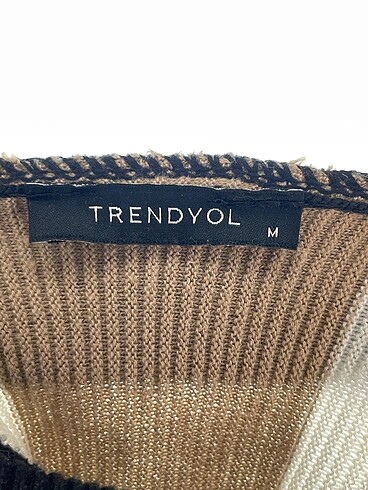 m Beden çeşitli Renk Trendyol & Milla Bluz %70 İndirimli.