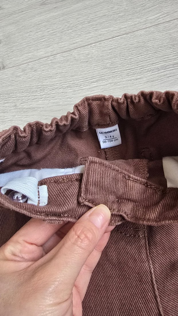 Kız Çocuk Kahverengi Nakışlı Bol Kesim Kot Pantolon - Görsel 2