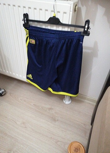 Adidas Adidas Fenerbahçe çocuk şort.