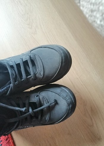 Mega Erkek Çocuk Siyah Gri Minimalist Bot 32 numara. Mat.