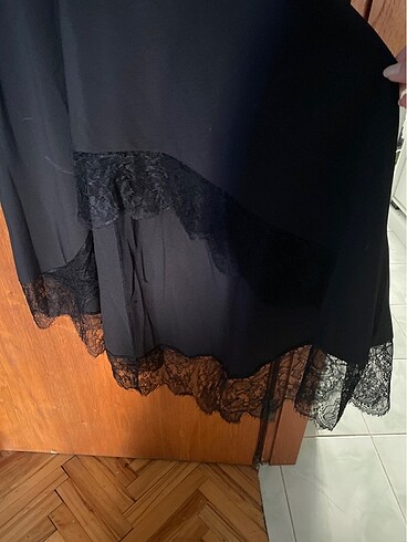 l Beden Siyah dantel detaylı elbise
