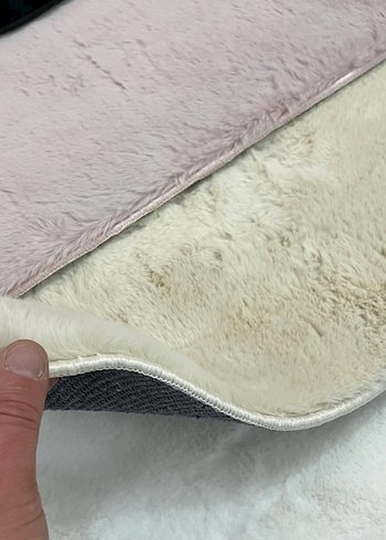 Siyah yumuşak peluş halı - Görsel 4