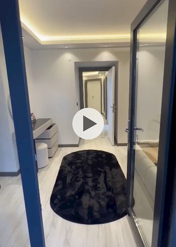 Siyah yumuşak peluş halı - Görsel 2