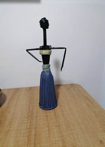 Mavi Etekli Gri Figürin - Görsel 2