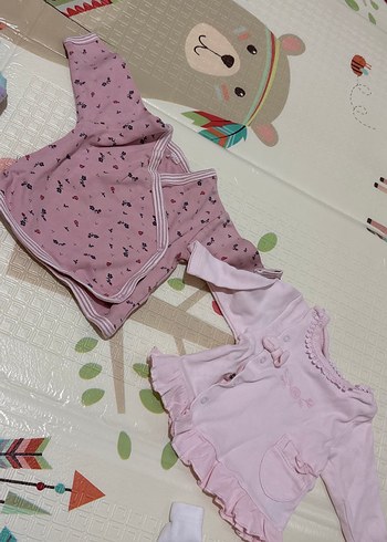 Pembe Dantelli ve çiçekli 2 üst