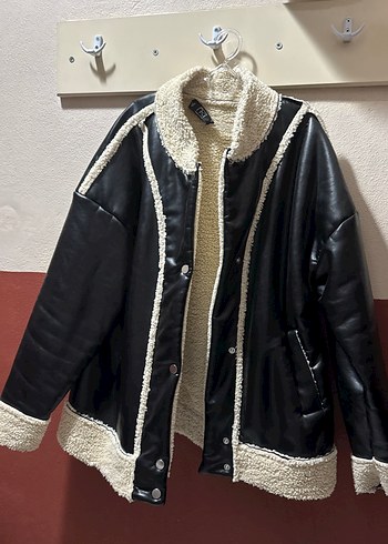 Siyah Deri Kürklü Midi Kadın Ceket