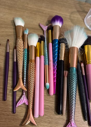 Renkli Makyaj Fırça Seti - Görsel 4