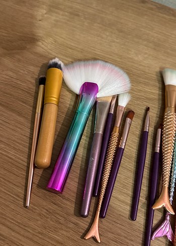 Renkli Makyaj Fırça Seti - Görsel 3