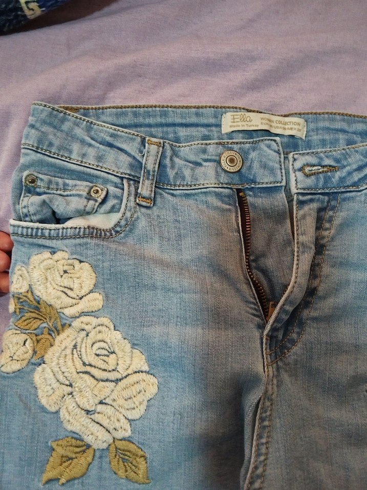 Nakışlı ve Dantelli Mavi Kadın Kot Pantolon - Görsel 3