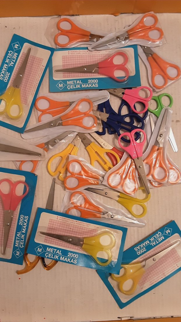 Renkli Okul Makas Seti tanesi 25 tl - Görsel 3