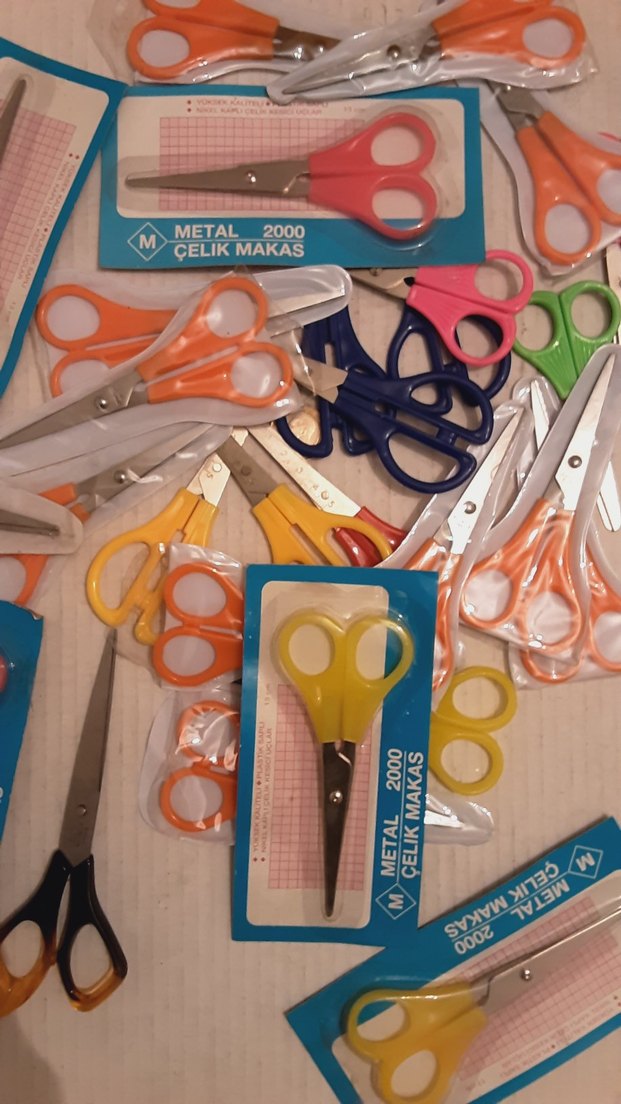 Renkli Okul Makas Seti tanesi 25 tl - Görsel 2