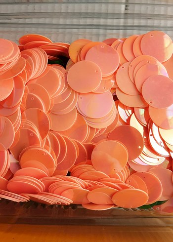 Çok Renkli Yuvarlak süs eşyası - Görsel 2