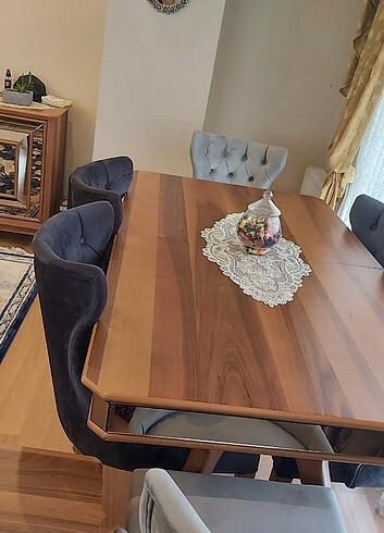 Yemek masası sandalyeler