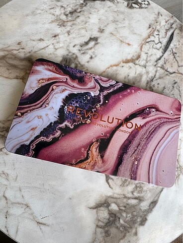 Make up revolution london forever flawless allure