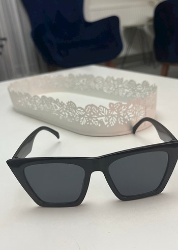 Minimalist Siyah Gotik Kadın Güneş Gözlüğü