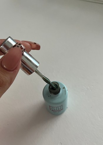 2JJ Kedigözü kalıcı oje - Görsel 2